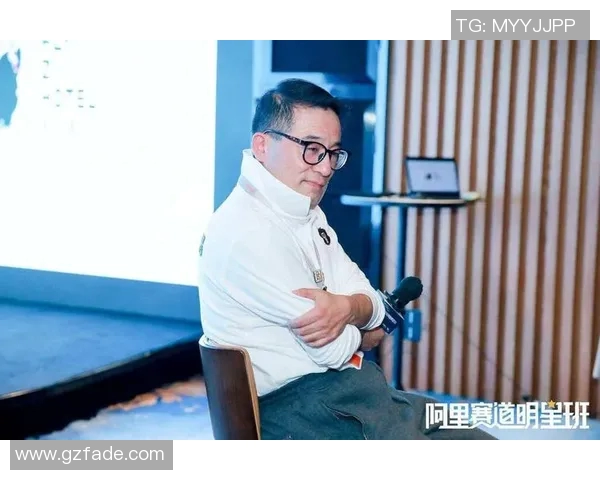 美国足球明星阿里:从草根到巅峰的传奇人生与职业生涯探索 美国足球明星阿里:从草根到巅峰的传奇人生与职业生涯探索