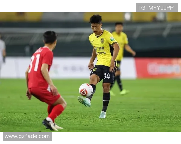 广州足球队在联赛中的灵活战术与表现分析 广州足球队在联赛中的灵活战术与表现分析