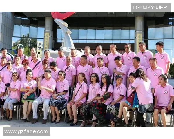 昔日绿茵英雄重聚一堂共叙足球岁月与友情情怀 昔日绿茵英雄重聚一堂共叙足球岁月与友情情怀