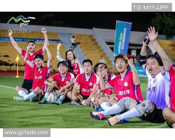 深圳足球队的团队协作揭秘:如何在绿茵场上铸造胜利之路 深圳足球队的团队协作揭秘:如何在绿茵场上铸造胜利之路